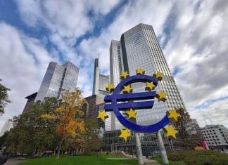 Izborni zakon BiH između Evrope i etničkih podjela: Ko predlaže šta i šta nije u skladu sa evropskim standardima Simbol eura ispred zgrada Evropske centralne banke – prikaz evropskih vrijednosti i institucija koje simbolizuju put Bosne i Hercegovine ka Evropi